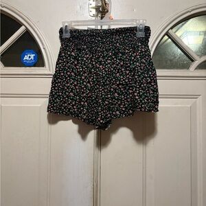 Timing Black Floral High Waist Women's Shorts